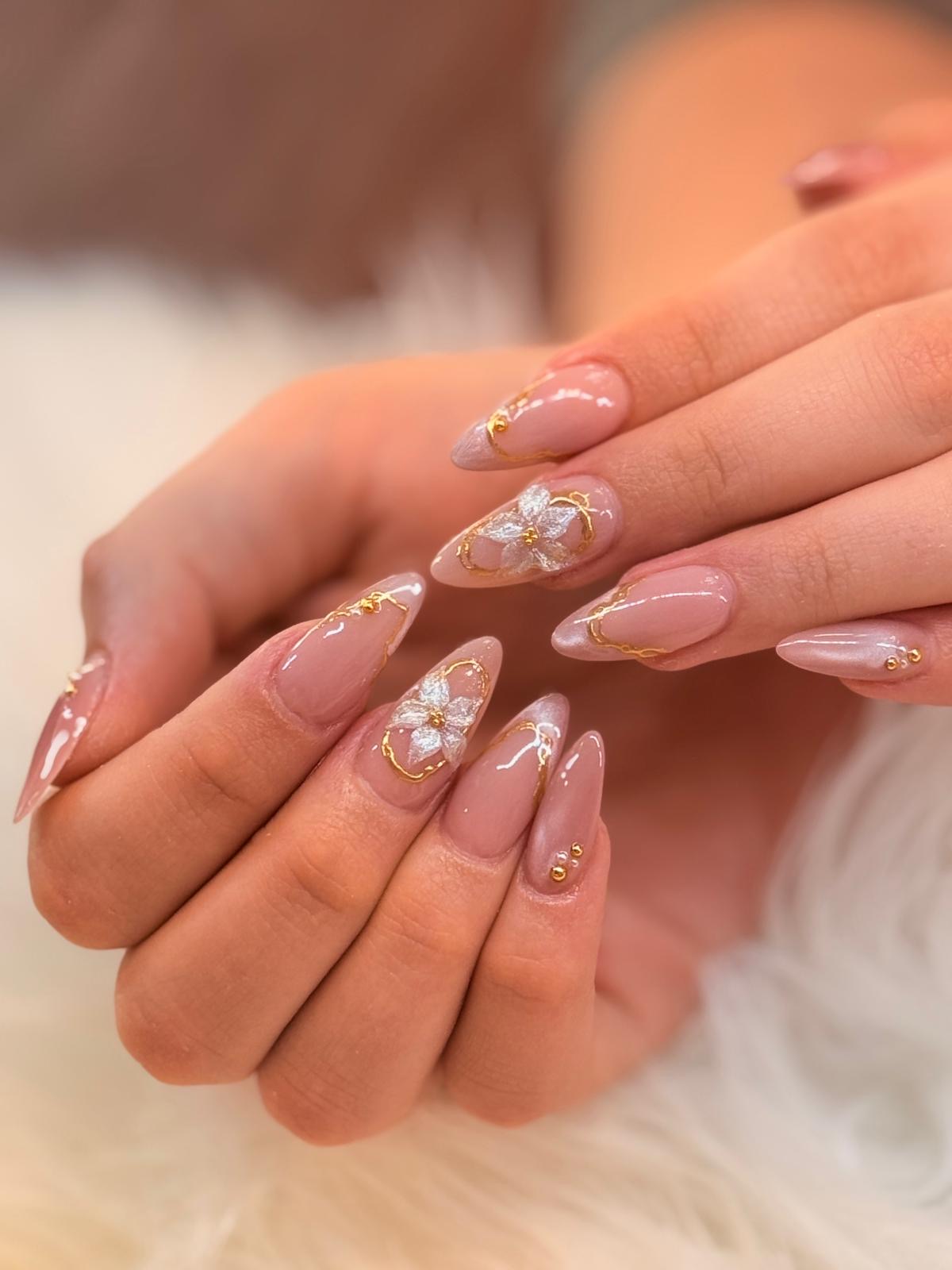 Nude Gold Fine Line